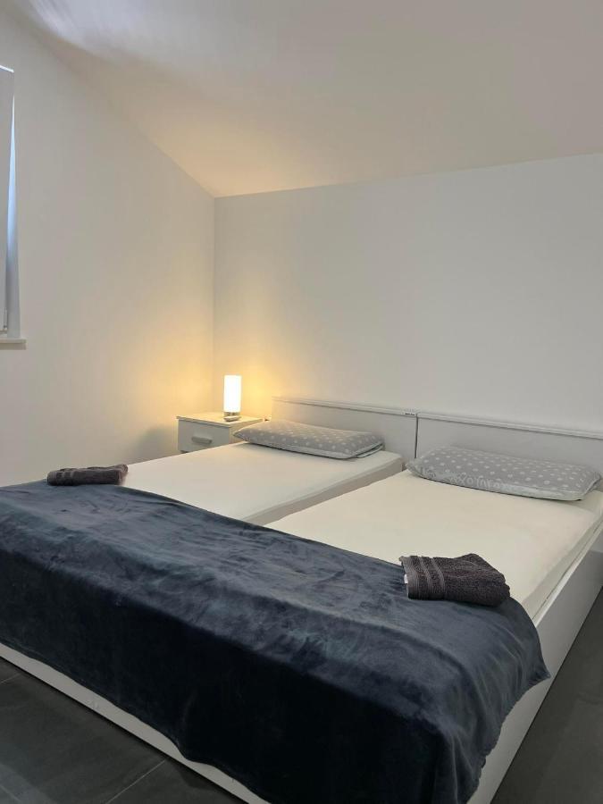 Apartment Vodice - Lovric Экстерьер фото