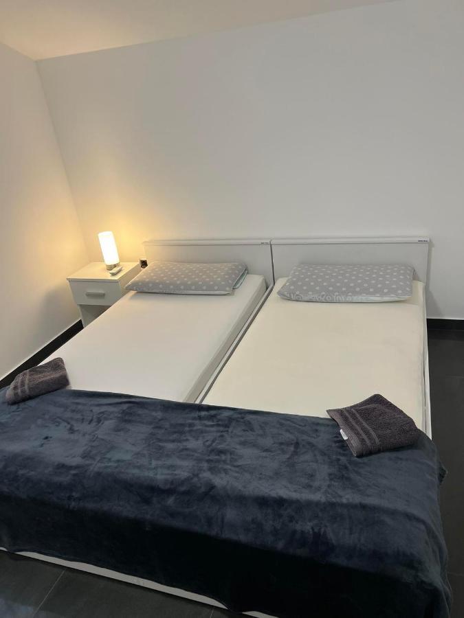 Apartment Vodice - Lovric Экстерьер фото