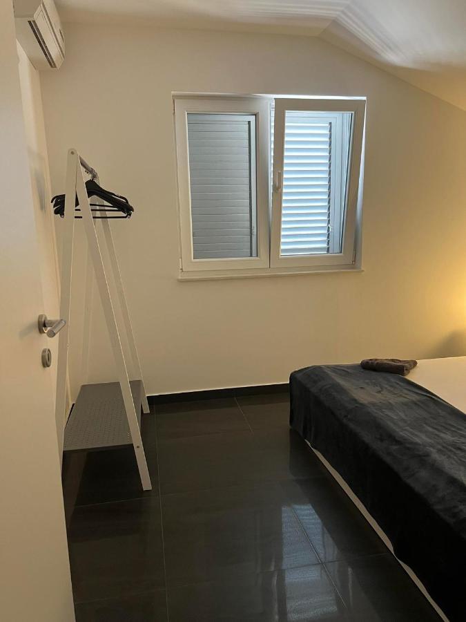 Apartment Vodice - Lovric Экстерьер фото